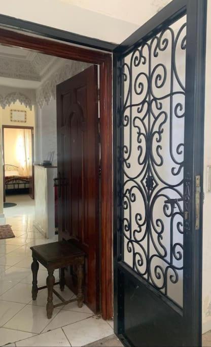 Adorable Apartamento A 8 Min Del Aeropuerto De Casablanca,Wifi Ultra Rapido Y Parking Gratis Derroua Exteriör bild