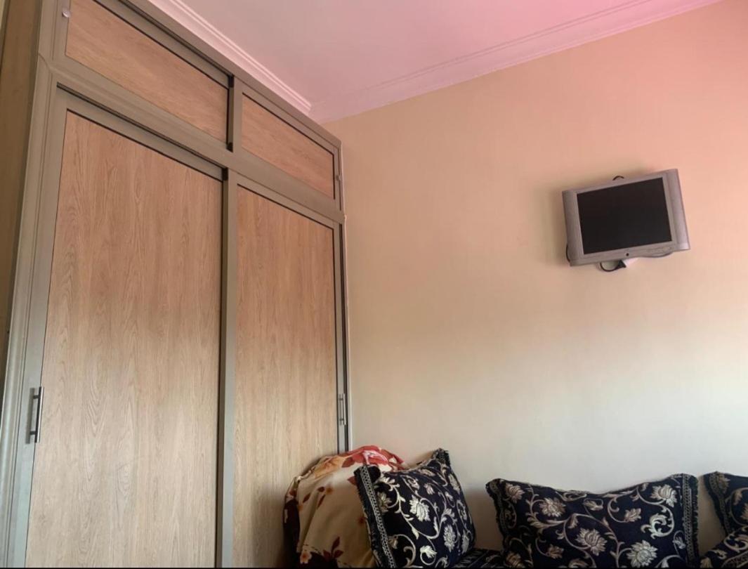Adorable Apartamento A 8 Min Del Aeropuerto De Casablanca,Wifi Ultra Rapido Y Parking Gratis Derroua Exteriör bild